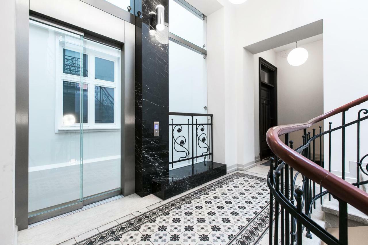 Old Town Brigue Apartment By Otium Cracóvia Exterior foto